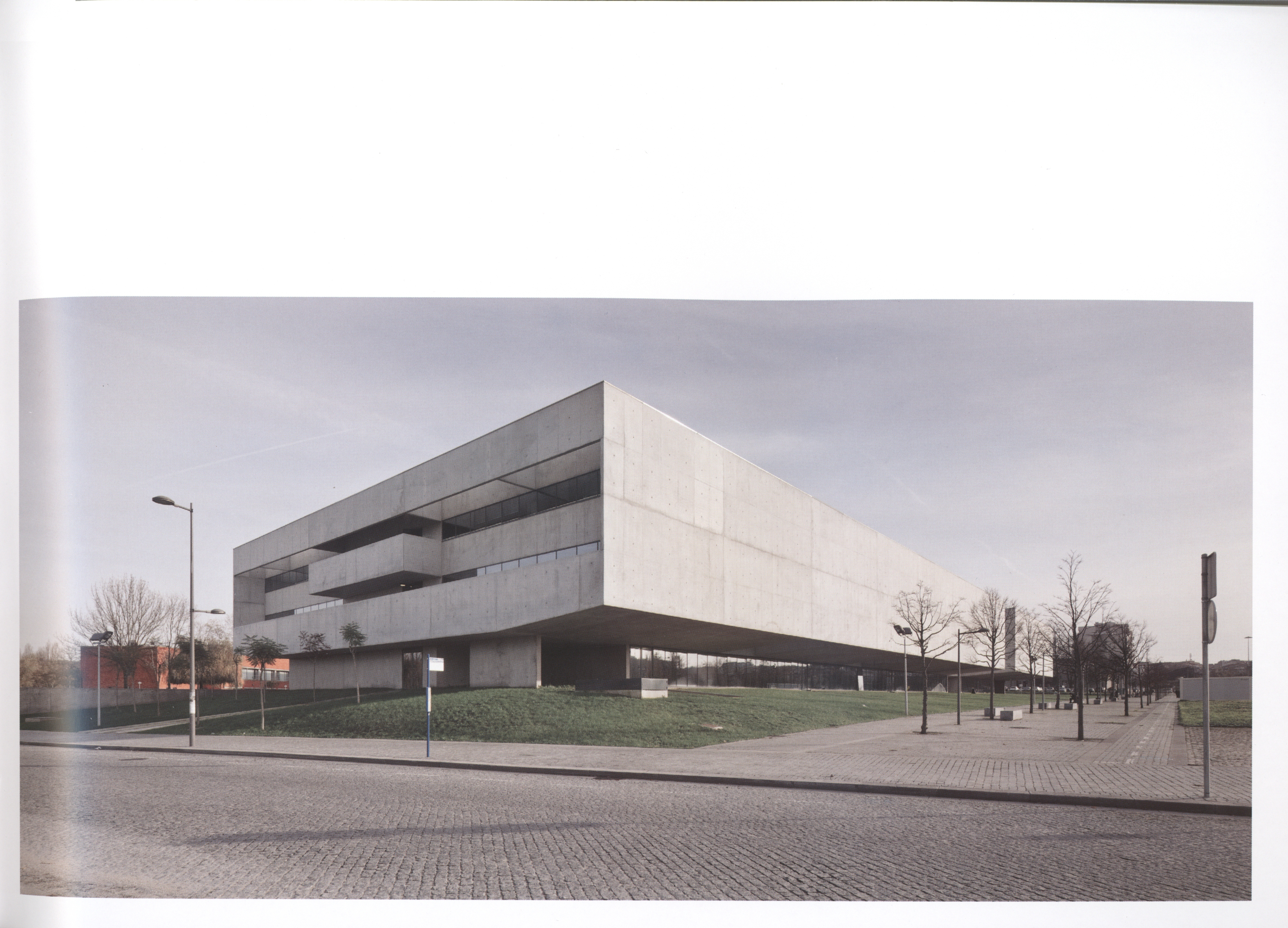 One - I3s From Serodio Furtado & Associados Arquitectos One - I3s From Serodio Furtado & Associados Arquitectos