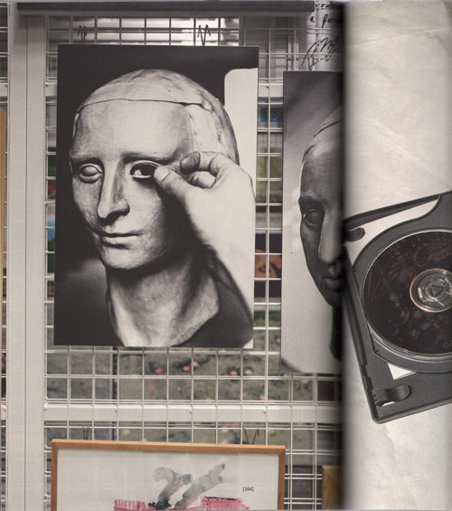 Object Onder / Object Below, Sanders Collection Object Onder / Object Below, Sanders Collection